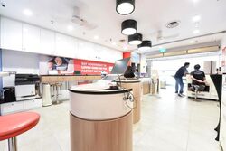 Lucky Plaza (D9), Retail #520956091